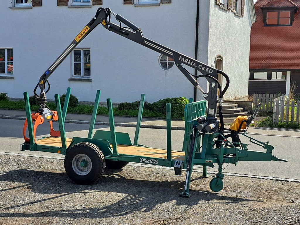 Forstner F4 mit Farma C4,6D und Auflaufbremse (Einachsrückewagen)