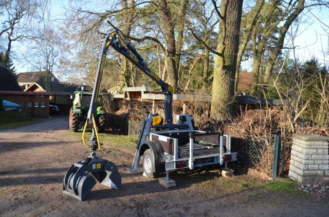 Forstner F3 Sonderausführung Einachs mit Farma C3,8D Forstkran