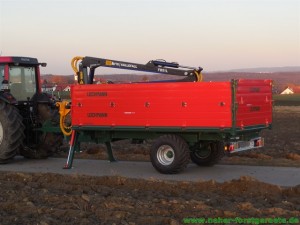 300x225 images produkte kipper Dreiseitenkipper mit forstkran rwfm60 FB51L 1