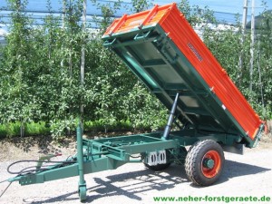 300x225 images produkte Lochmann Dreiseitenkipper Lochmann Dreiseitenkipper 6